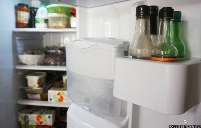 clean fridge door